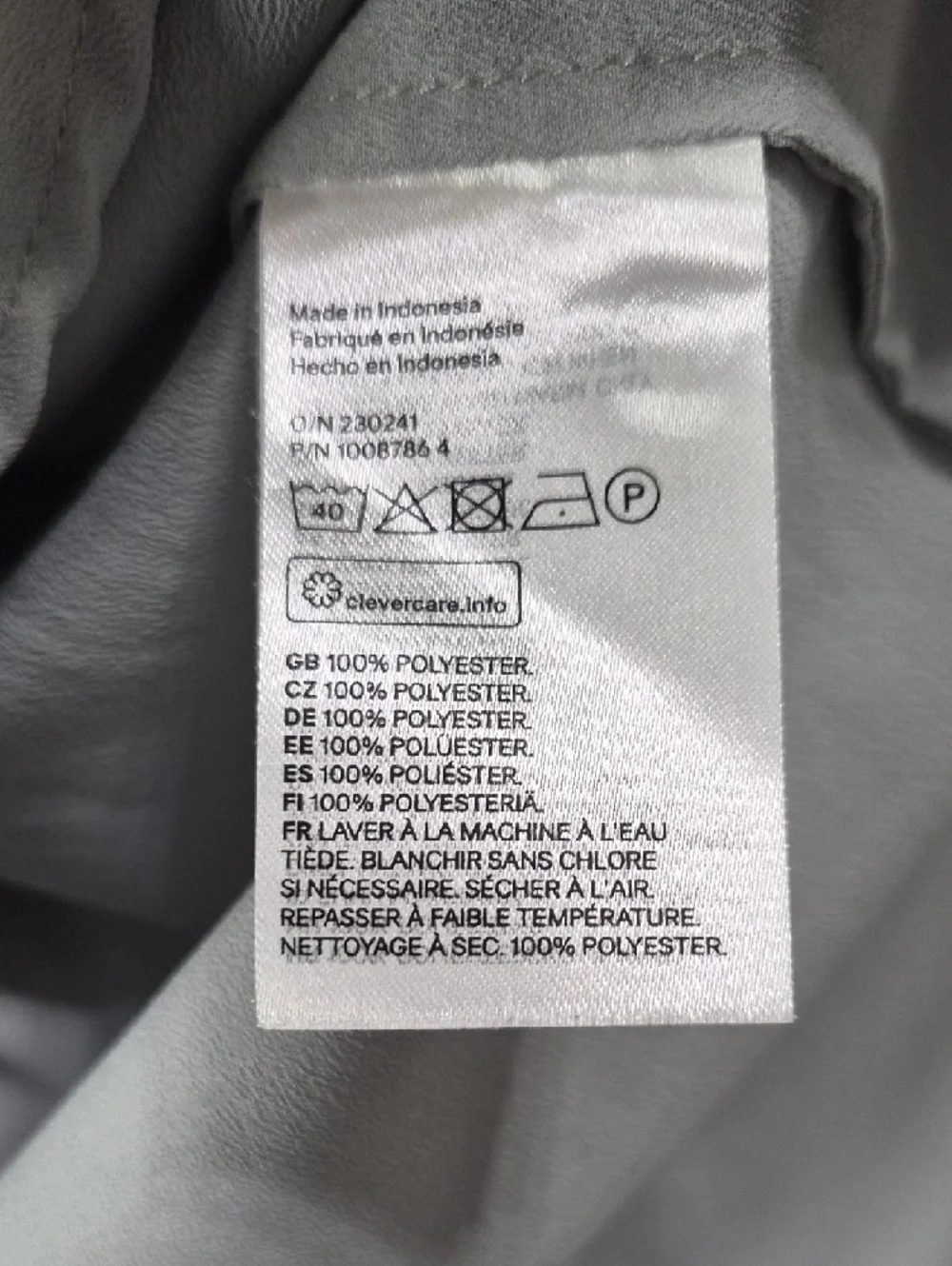 H&M Pale Green Long Sleeve Pleated Blouse - Picture 4 of 6